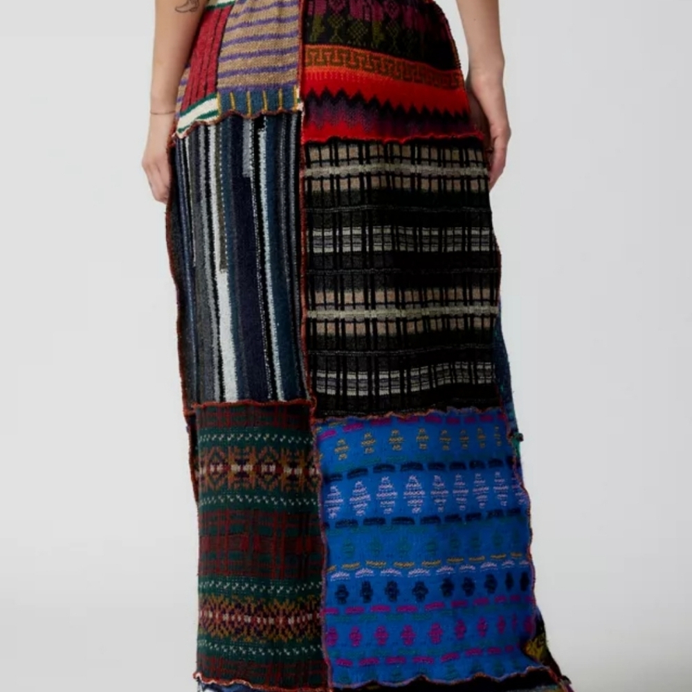 UO Urban Renewal Re/Creative Remade Patterned Sweater Maxi Skirt - Picture 3 of 10